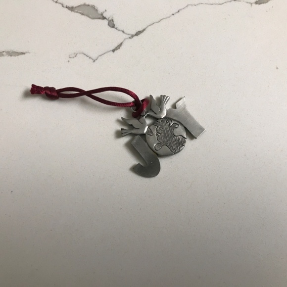 Seagull Canada Pewter Christmas Ornament ‘Joy to the World ‘ - Picture 4 of 4